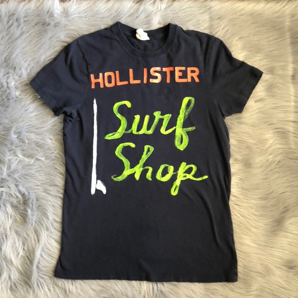 Hollister T-shirt - Picture 1 of 7